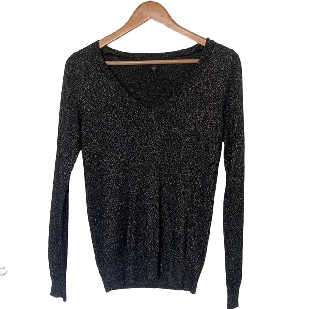 Mossimo Black Sweater with Sparkly Gold Threads. Excellent condition! Women’s M
